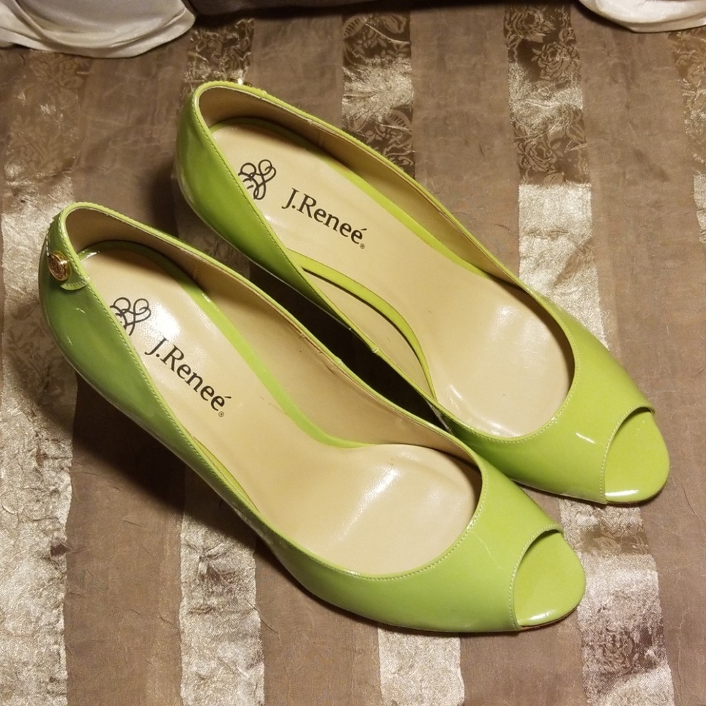 NWOT Peep Toe Pumps!